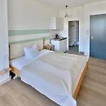 Duenenhaus *